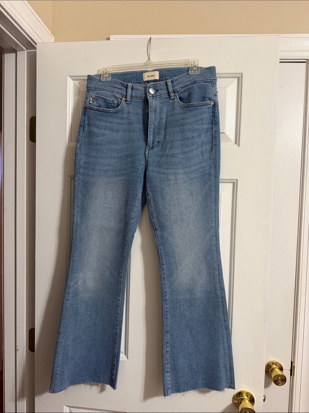 DL1961 Women's Bridget Boot 27" Light Wash Frayed Distressed Hem Jeans Size 29